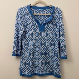 J. McLaughlin Blue and White Patterned Knit Top!